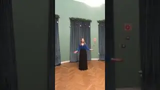 Юлия Загоскина поёт без микрофона популярную песню 1970х. Полная запись в комментариях 