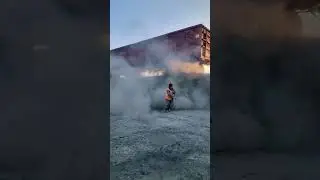 ВЫГРУЗКА ЩЕБНЯ. Открывание люков ЖД ПОЛУВАГОНА со щебнем на ПОВЫШЕННОМ ПУТИ.