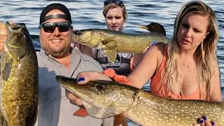 ULTRA Clear Water Smallmouth Bass, Pike, and Walleye- (GoPro Swimming with HUGE Bass)