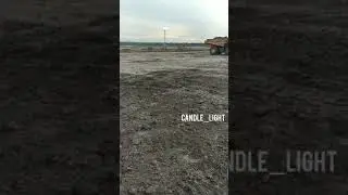 Dump Truck Bolak Balik Dalam Tambang Batu Bara