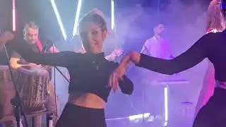 ghezaal enayat _comen let's Dance 🥰😉
