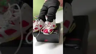 Short video with fingerscoot
