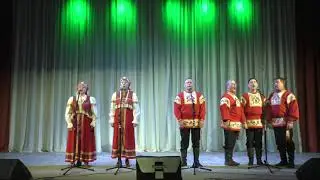 Выступление народного ансамбля песни и танца 