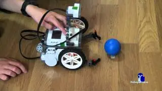 NXT catching balls robot at Robopartans
