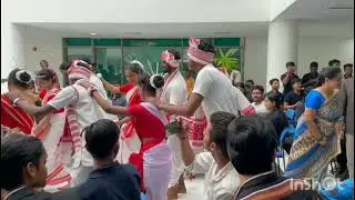 Traditional Jharkhand Dance at Amity University Jharkhand to Welcome Bollywood Actor Vinay Pathak