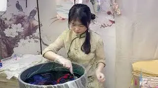 Making Chinese hand-painted fans, half natural, half artificial. #painting #art #diy