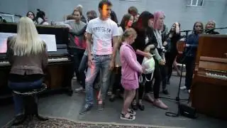 Анна Мельникова и Лена Тимошкова - The Show Must Go On (Queen)