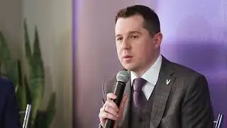 Уличные выступления в Петербурге: зачем, почему и как