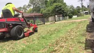 Gravely mulch kit in action Zero turn mower ZT XL 42”