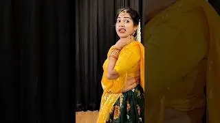 कैसे बिखरा है जुड़े का गजरा #shorts #trending #viralvideo #shortsfeed #shortsdance