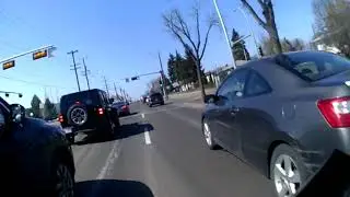 Jerk doesn’t see a bike coming