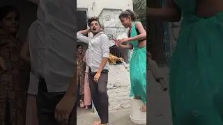 dance karte time kon aa gaya piche 😱