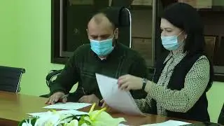 Врачу городской больницы вручили ключи от муниципальной квартиры // Мичуринское телевидение