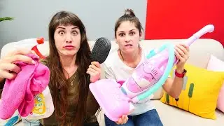 Komik video. Ayşe'nin annesi geleceği için kızlar temizlik yapıyor! Temizlik yapma oyunu