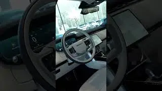 2025 Range Rover HSE Santorini Black