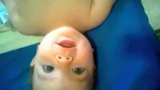 Incrivel, Vejam um bebe richando e rindo