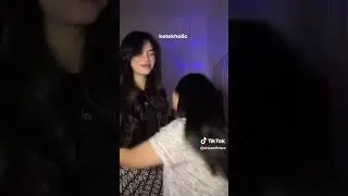 Betina Indo lesbi dengan sepupu, saling tukaran ludah dibelakang kamera saat live