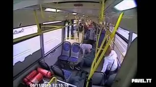 Водитель заснул за рулем общественного транспорта.Москва