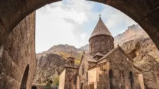 Волшебный дудук в монастыре Гегард (х/ф «Без границ»)
