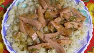 Варёная колбаса в подливе. Рецепт простой, проще не бывает!