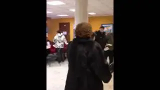 тетя в шубе карусель1
