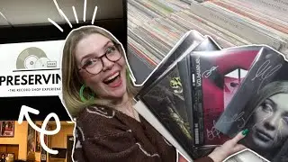 Vinyl Record Hunting INSIDE A Concert Venue?!?! | Vinyl Haul | TAKMORK