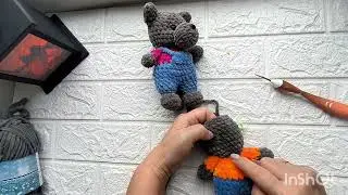 Много игрушек по одной схеме, сегодня вяжем волченка.