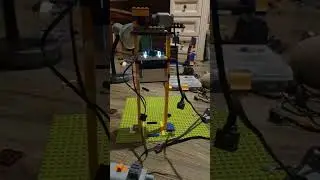 Лифт из лего 😉 