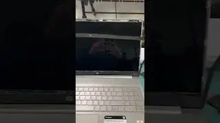 Laptop Screen Replacement in 30 seconds! 