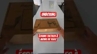 Unboxing for portable touch monitor 