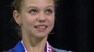 Награждение  на Гран-При Skate Canada