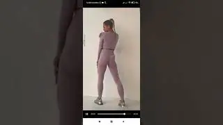 Спортивный женский костюм для йоги.