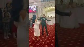 круто Казах танцует на свадьбе