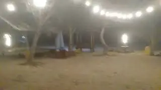 Pantai 9 Saat Tengah Malam