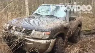 Nissan Patrol 3.0D гребет по лесу