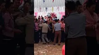 mừng tân gia nhảy cực sung