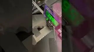 Хлеб и хлебный нож.