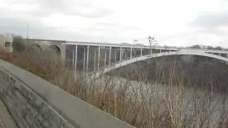 Bridge connect to US from Niagra fall