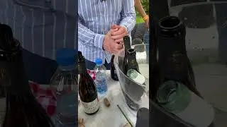 Ещё одно профессиональное открывание игристого вина