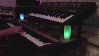 Loomeer - tinnitus electrica - 1. fluctuationem iusto [ambient electronic music improvisation]