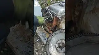 Как снять подшипник маховика без съёмника на зил.