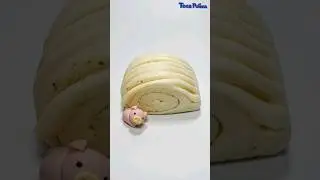 Cute pig eating roll #peppapig