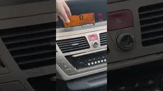 CITROEN C4 GRAND PICASSO встал на светофоре и не едет