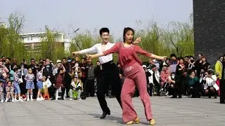果果不不表演吉特巴《唱着情歌流着泪》动作干净利落，越跳越美