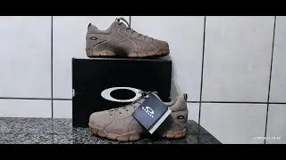 Tênis Couro Oakley Flak 1.3 Masculino - Cinza Claro