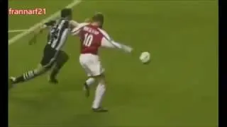 EL MEJOR GOL DE DENNIS BERGKAMP, INCREIBLE GOL, ESPECTACULAR GOL, EL MEJOR GOL EN LA HISTORIA DE LA