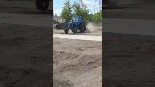 универсальный трактор МТЗ