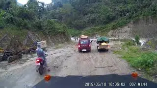 Landslides towards Walong from Teju (HD)