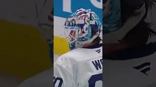 Woll with a HUGE GLOVE SAVE 