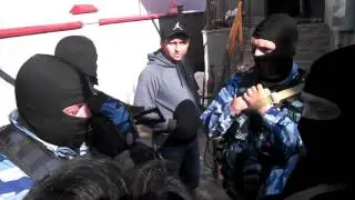 Обыск в доме крымского татарина Тимура Османова в микрорайоне Каменка. 26.05.2016